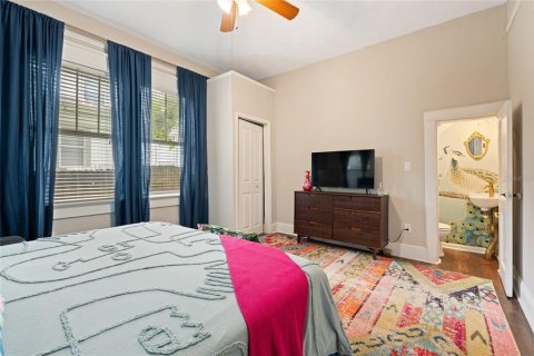 Casa en alquiler en Tampa, Florida, 4 dormitorios, 289.58 m2 № 1901529 - foto 19