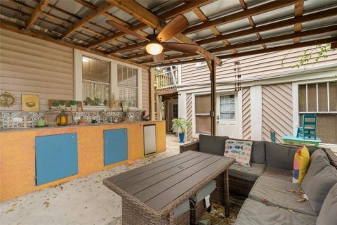 Casa en alquiler en Tampa, Florida, 4 dormitorios, 289.58 m2 № 1901529 - foto 5