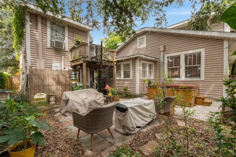 Casa en alquiler en Tampa, Florida, 4 dormitorios, 289.58 m2 № 1901529 - foto 2