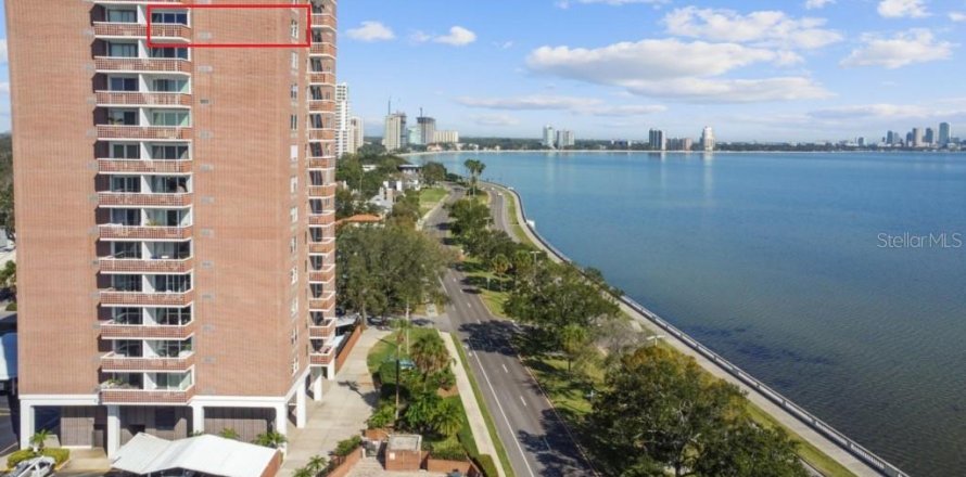 Condo in Tampa, Florida, 2 bedrooms  № 2391484