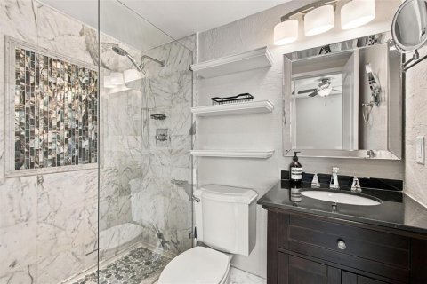 Condo in Tampa, Florida, 2 bedrooms  № 2391484 - photo 17
