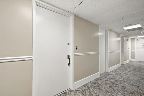 Condo in Tampa, Florida, 2 bedrooms  № 2391484 - photo 3