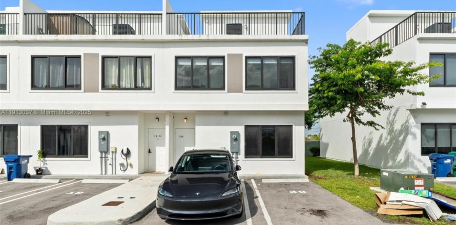Touwnhouse à Homestead, Floride 4 chambres № 1969387