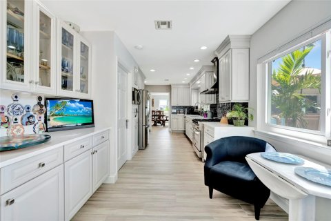 Casa en venta en Jensen Beach, Florida, 5 dormitorios, 334.45 m2 № 1480838 - foto 14