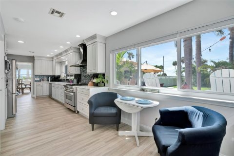 Casa en venta en Jensen Beach, Florida, 5 dormitorios, 334.45 m2 № 1480838 - foto 15