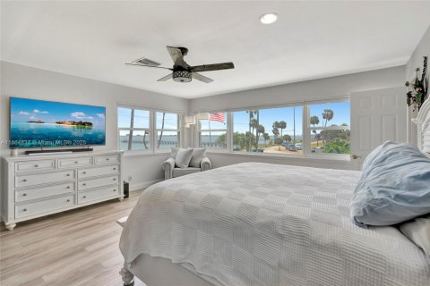 Casa en venta en Jensen Beach, Florida, 5 dormitorios, 334.45 m2 № 1480838 - foto 29