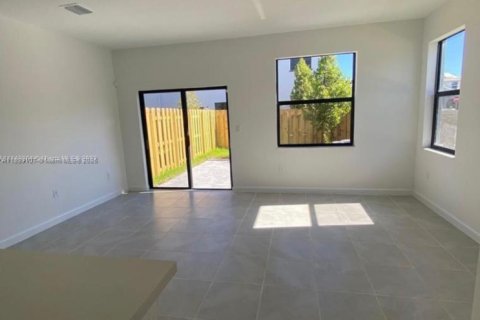 Adosado en venta en Homestead, Florida, 3 dormitorios, 143.53 m2 № 1875225 - foto 10