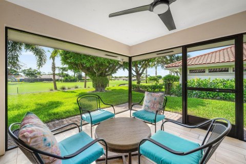House in Boynton Beach, Florida 3 bedrooms, 203.83 sq.m. № 2154970 - photo 3