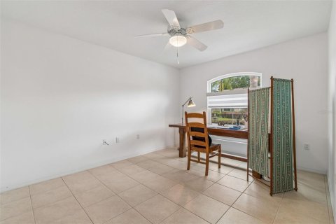 Condo in Sun City Center, Florida, 2 bedrooms № 2091882 - photo 7
