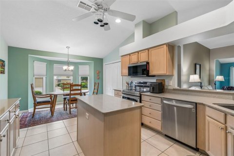 Condo in Sun City Center, Florida, 2 bedrooms № 2091882 - photo 12