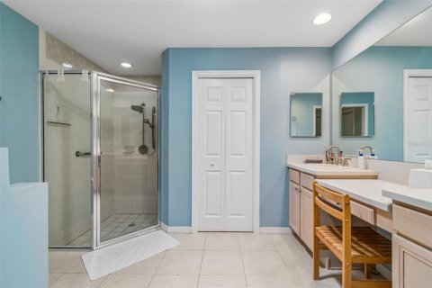 Condo in Sun City Center, Florida, 2 bedrooms № 2091882 - photo 28