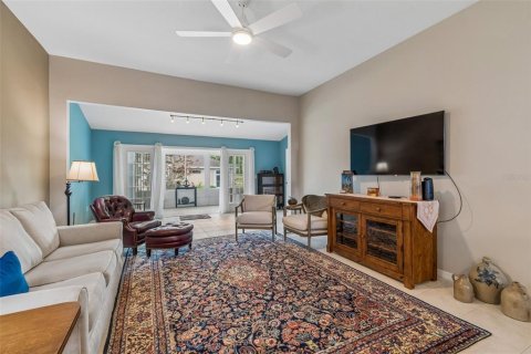 Condo in Sun City Center, Florida, 2 bedrooms № 2091882 - photo 21