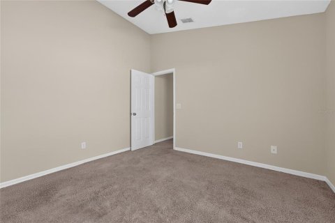 House in Orlando, Florida 3 bedrooms, 148.46 sq.m. № 2303125 - photo 18