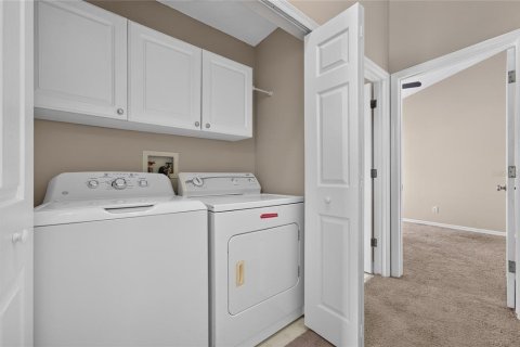House in Orlando, Florida 3 bedrooms, 148.46 sq.m. № 2303125 - photo 16