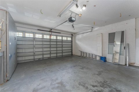 House in Orlando, Florida 3 bedrooms, 148.46 sq.m. № 2303125 - photo 23