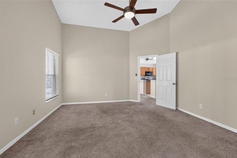 House in Orlando, Florida 3 bedrooms, 148.46 sq.m. № 2303125 - photo 13