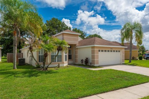 House in Orlando, Florida 3 bedrooms, 148.46 sq.m. № 2303125 - photo 3
