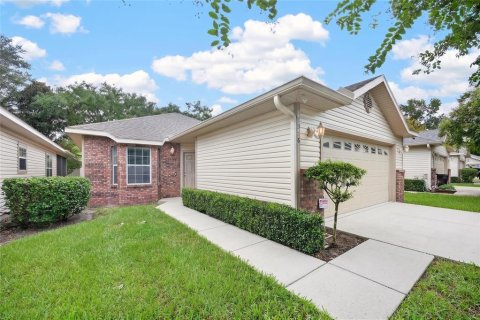 House in Gainesville, Florida 2 bedrooms, 112.13 sq.m. № 2298073