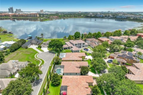 Villa ou maison à vendre à Orlando, Floride: 4 chambres, 233.65 m2 № 2399024 - photo 2