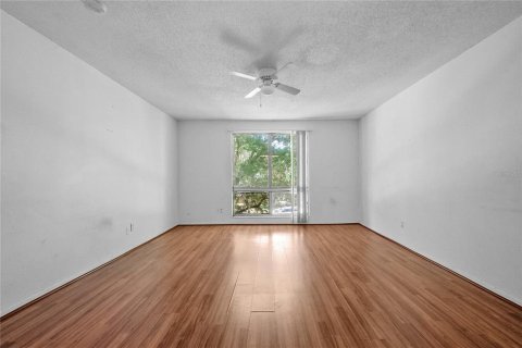 Condo in Gainesville, Florida, 2 bedrooms № 2212147 - photo 4