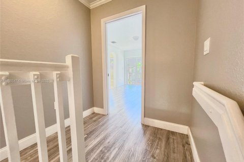 Adosado en alquiler en Miramar, Florida, 3 dormitorios, 136.57 m2 № 1953497 - foto 28