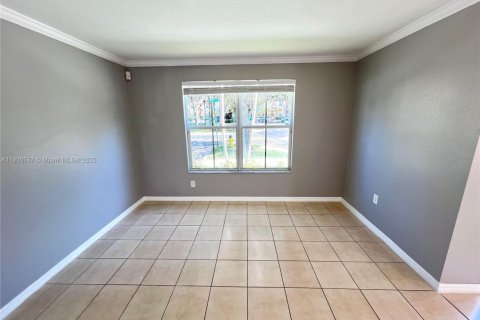 Adosado en alquiler en Miramar, Florida, 3 dormitorios, 136.57 m2 № 1953497 - foto 8