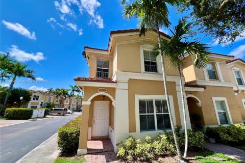 Adosado en alquiler en Miramar, Florida, 3 dormitorios, 136.57 m2 № 1953497 - foto 1