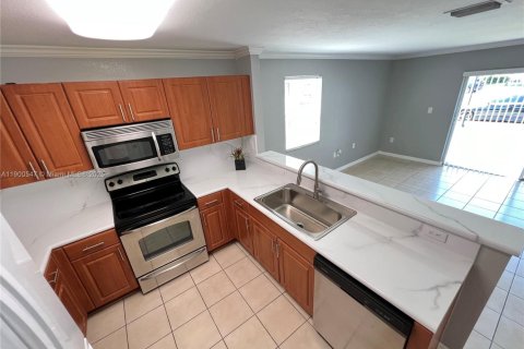 Adosado en alquiler en Miramar, Florida, 3 dormitorios, 136.57 m2 № 1953497 - foto 15