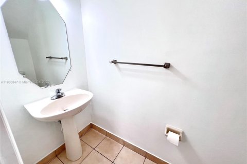 Adosado en alquiler en Miramar, Florida, 3 dormitorios, 136.57 m2 № 1953497 - foto 24