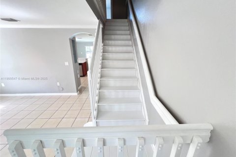 Adosado en alquiler en Miramar, Florida, 3 dormitorios, 136.57 m2 № 1953497 - foto 10