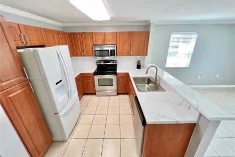 Adosado en alquiler en Miramar, Florida, 3 dormitorios, 136.57 m2 № 1953497 - foto 3