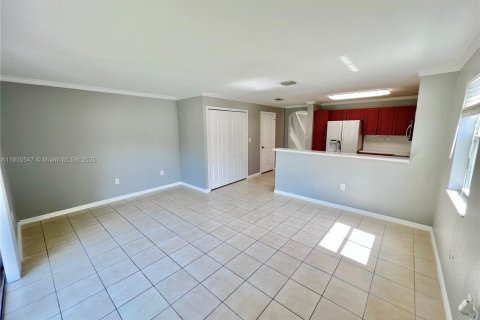 Adosado en alquiler en Miramar, Florida, 3 dormitorios, 136.57 m2 № 1953497 - foto 21