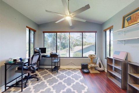Condo in Daytona Beach, Florida, 2 bedrooms  № 1643078 - photo 21