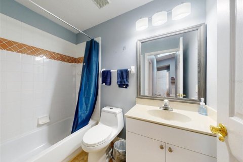 Condo in Daytona Beach, Florida, 2 bedrooms  № 1643078 - photo 9