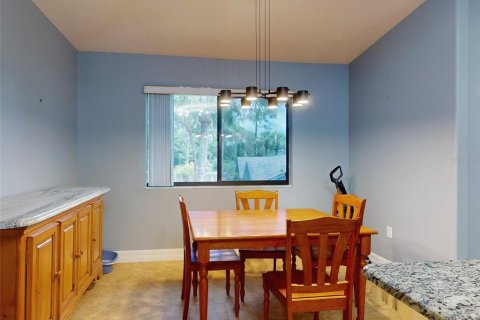 Condo in Daytona Beach, Florida, 2 bedrooms  № 1643078 - photo 19