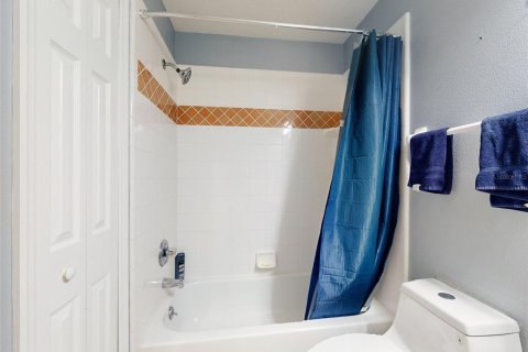 Condo in Daytona Beach, Florida, 2 bedrooms  № 1643078 - photo 10
