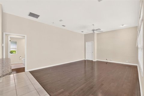 House in Gainesville, Florida 5 bedrooms, 255.2 sq.m. № 2347830 - photo 22