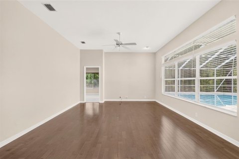 House in Gainesville, Florida 5 bedrooms, 255.2 sq.m. № 2347830 - photo 23