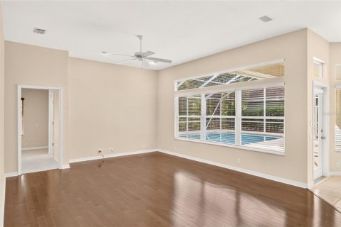 House in Gainesville, Florida 5 bedrooms, 255.2 sq.m. № 2347830 - photo 25