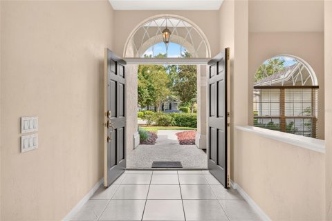 House in Gainesville, Florida 5 bedrooms, 255.2 sq.m. № 2347830 - photo 9