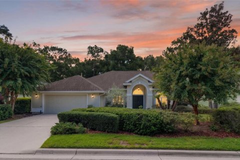 House in Gainesville, Florida 5 bedrooms, 255.2 sq.m. № 2347830 - photo 7