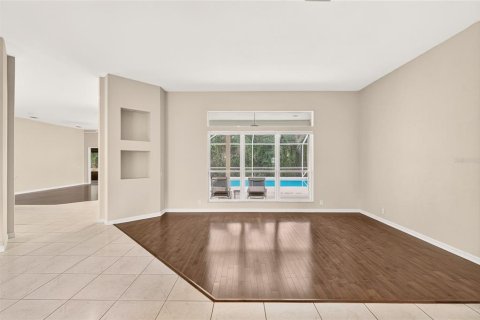 House in Gainesville, Florida 5 bedrooms, 255.2 sq.m. № 2347830 - photo 18