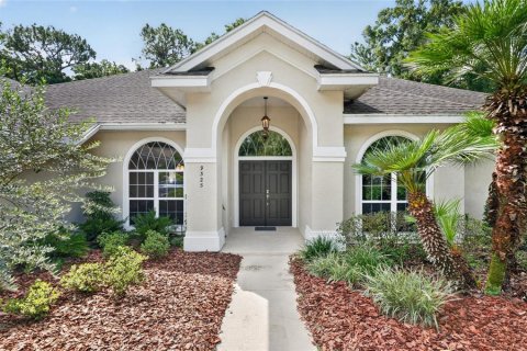 House in Gainesville, Florida 5 bedrooms, 255.2 sq.m. № 2347830