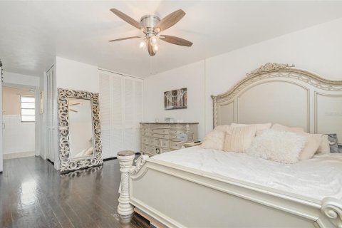 House in Ormond Beach, Florida 4 bedrooms, 173.36 sq.m. № 1898687 - photo 22