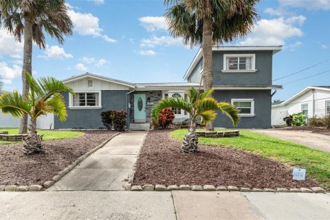 House in Ormond Beach, Florida 4 bedrooms, 173.36 sq.m. № 1898687 - photo 1