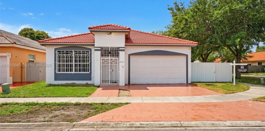 Villa ou maison à Miami Lakes, Floride 3 chambres, 200.67 m2 № 2057263