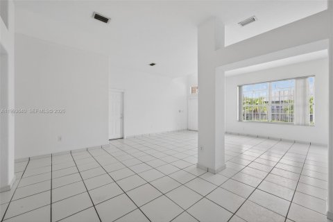 Villa ou maison à vendre à Miami Lakes, Floride: 3 chambres, 200.67 m2 № 2057263 - photo 17