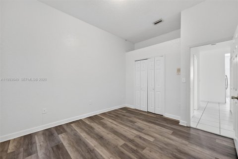 Villa ou maison à vendre à Miami Lakes, Floride: 3 chambres, 200.67 m2 № 2057263 - photo 24