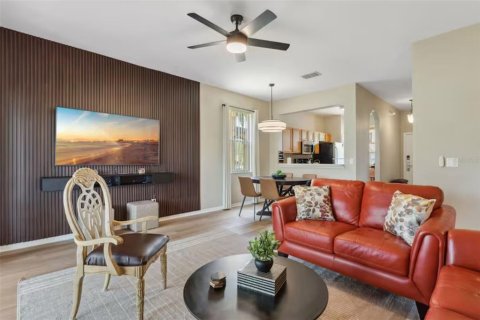 Townhouse in Davenport, Florida 4 bedrooms, 172.43 sq.m. № 2123178 - photo 5
