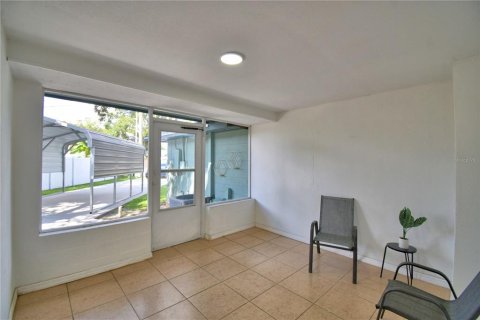 Снять в аренду виллу или дом в Лейкленд, Флорида 4 комнаты, 170.38м2, № 1894199 - фото 5
